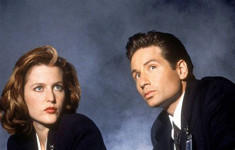 The X-Files về những bí ẩn siêu nhiên và chính trị đen tối với sự tham gia của hai đặc vụ FBI tài năng!